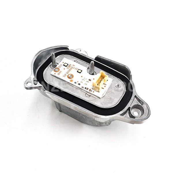 8R0941476A Audi Q5 daytime running light left and right light source / Audi Q5 SQ5 LED DRL daytime running light LED unit / Audi Q5 SQ5 headlight led daytime running light module